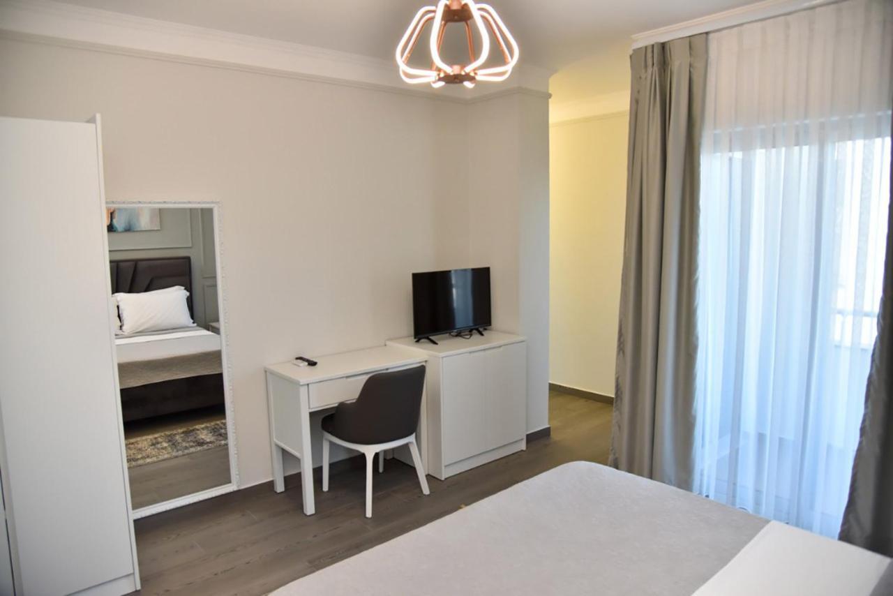 Hotel Imperiale Дуррес Экстерьер фото